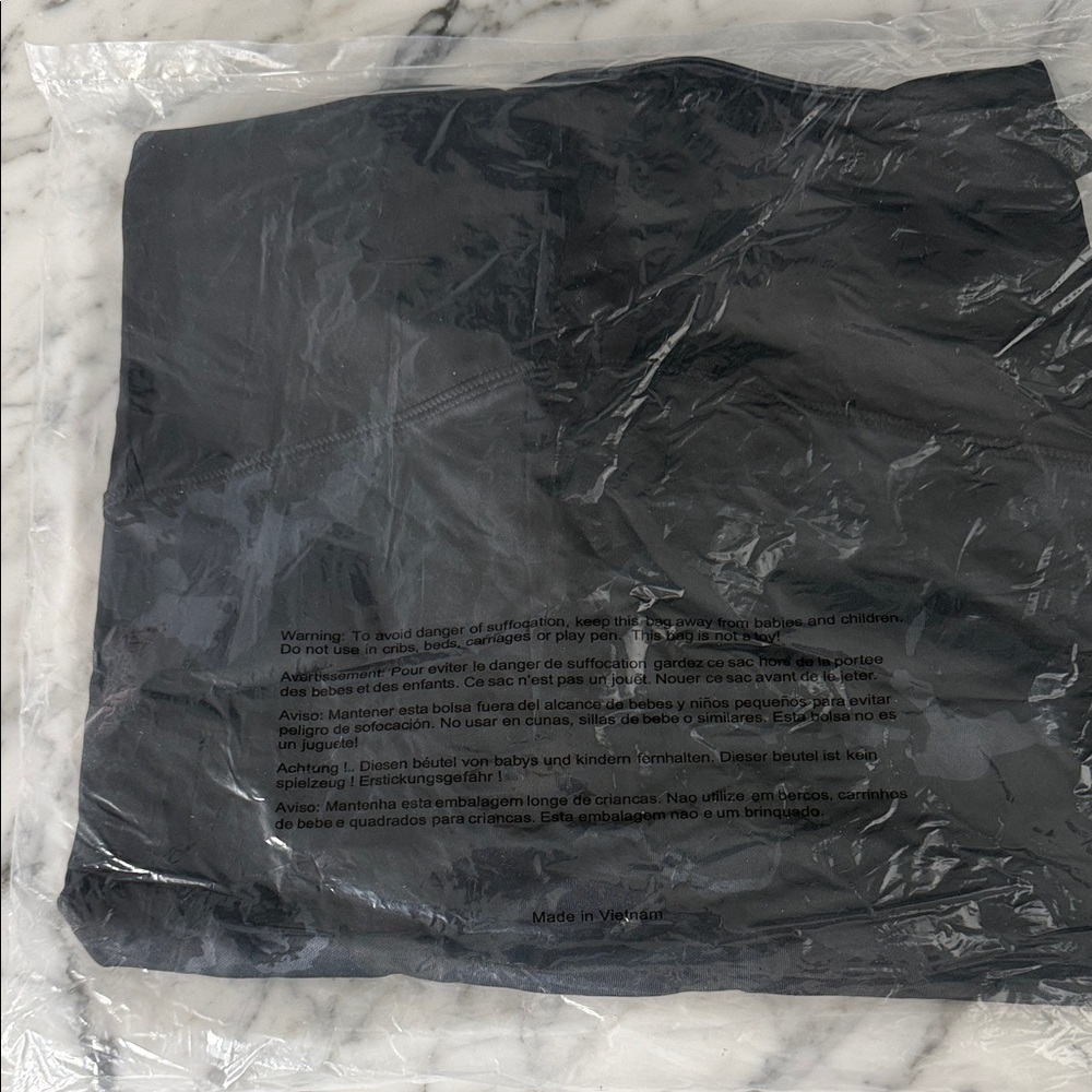 FINAL SALE 🏷️ Under Armour Men's Black Polo - Picture 3 of 6